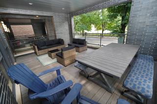 Stylish 5BR West Loop Retreat with Optional Parking - 3