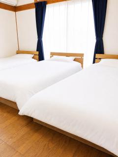 一棟貸し-無料駐車場-コンビニ2分-ベビーベッド-松山城近く-地元商店街-アーリーチェックイン - 0