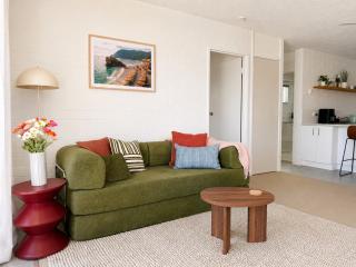 Surf Dance Apartments - 8