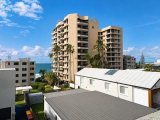 Surf Dance Apartments - 1