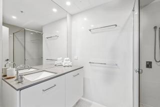 Luxury Sky Home Ocean Views Sleeps 10! - 4