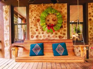 A Rustic Romantic Getaway in Texas Hill Country - 8