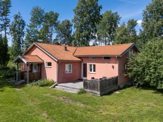 Newly Renovated Lakeview Home Near Eskilstuna - 5