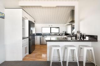 Sandbanks - Papamoa Holiday Home - 4