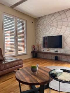 Mullion Penthouse - 4