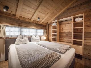 Modern chalet in the willow roof - 8