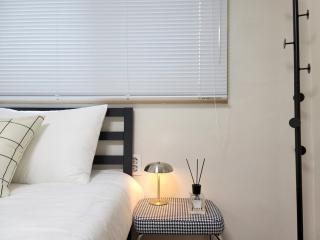 Gongdeok Studio Private Room 5 Min to Subway - 5