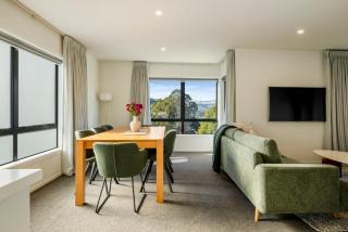 The Gold Rise - Sleeps 8 - Garden - Lake Views - 2