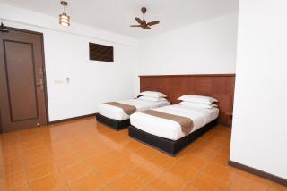 Rashu Hiyaa Hotel - 3