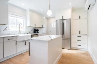 Beautiful and Spacious 3BD Condo in Somerville - 3