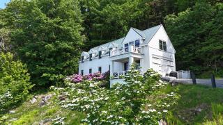 The Boat House- Water Views, Sunsets, soaker jacuzzi - 8