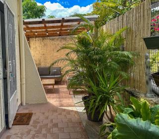 Le Palmier Bleu, Spacious Duplex with Pool - 9