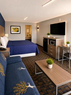 Ameristay Inn & Suites - 1