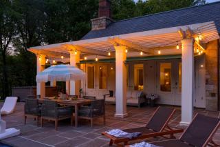 The Stone Cottage w- fireplace -hot tub - 9