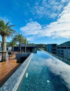 Stylish Condo with Rooftop Pool- city gate # C302 - 5