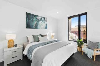 Pier Point 404- Luxe on Geelong Waterfront, 2 BDRM - 8