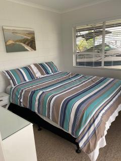 Whitianga downstairs flat with car boat parking - 8
