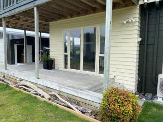 Whitianga downstairs flat with car boat parking - 3