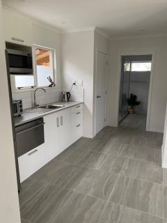 Whitianga downstairs flat with car boat parking - 0
