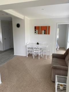 Whitianga downstairs flat with car boat parking - 4