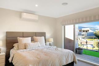 The panorama retreat- sleeps 12, aircon, brand new, great multifamily stay, beach, wineries, golf - 7