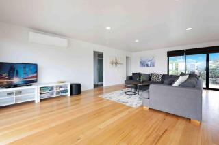 Ocean Escape- 5 Bedroom, 3 bath- Sleeps 11 - 3