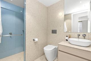 LUXE @ THE TERRACE- BRAND NEW, 250M- BEACH + TOWN! - 1
