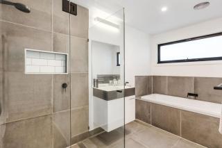 Sunset Shack - Sleeps 6 - Dog friendly! - 6