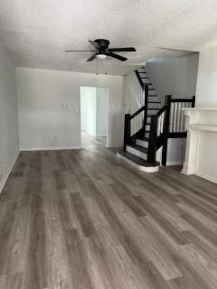 Large Furnished Room with all utilities with Shared kitchen and baths Room 3 - 2