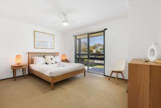 Bonnyvale Beach Shack- Pet friendly, walk to the beach! - 3