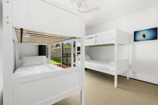 Bonnyvale Beach Shack- Pet friendly, walk to the beach! - 2