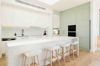 La Bella Beach House-Sleeping 9, Wood Fire, Aircon - 8