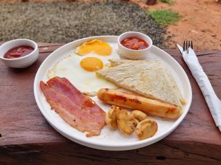 Cow Barn Cafe and Lodge Preah Vihear - 7