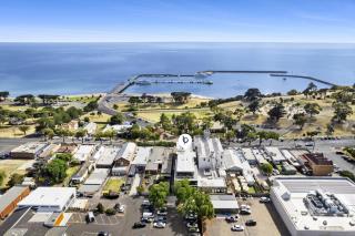 104 Portarlington Esplanade 2 bedroom, 2 bathroom apartment Parking Walk to the beach and shops Elevator access - 1