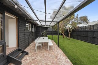 Swan Beach House for 7 Pet friendly Modern Aircon Walking distance to Beach and walking tracks - 4