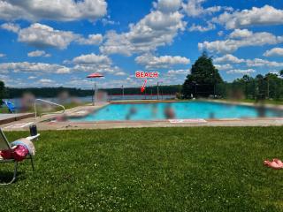 Cozy Chalet with Hot Tub and Pool - 9