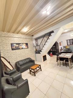 Axon Cozy Modern House Blue Unit Near The Walking Street - 1