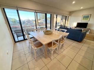 Watermark Apartment 2 - Bring your own linen. - 7