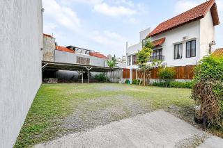 RedDoorz at Residence Bintaro - 4