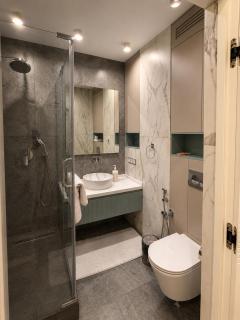 3 Rooms - 5