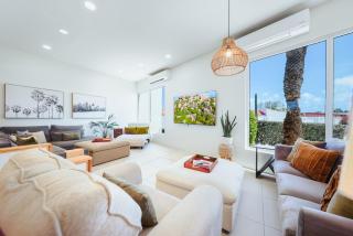 LUX 5BR Retreat with Private Pool • Bella Mia Villa - 4