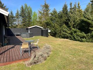 Newly Renovated Holiday Home With Outdoor Spa - 4