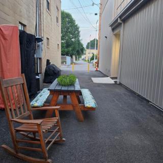 Liberty Alley Hideaway 2 - 2