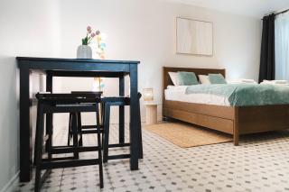 B68 Apartment 18B - 4