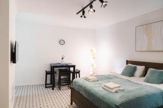 B68 Apartment 18B - 5