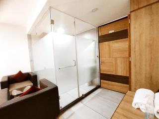 THE WHITE PREMIUM HOTEL - Smart Rooms By Organica Group - 1