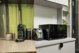 City Edge 2BD with Pool and Gym - 2