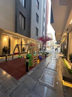 New Al Nahda, King Bed, Gym, Kitchen - 2