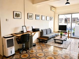 Swift Hostel Limassol - 9