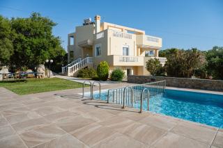 Villa Danna - Private Pool, Playground & Sea Views - 1